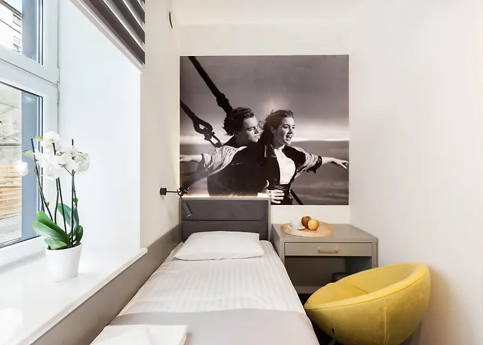 Bed & Breakfast Cinema