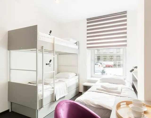 Bed & Breakfast Cinema