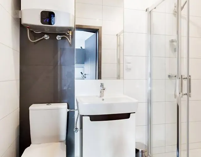 Bed & Breakfast Cinema